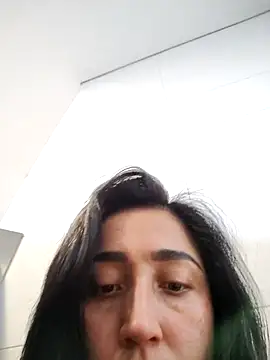 Elowyn online show from 03/31/26, 09:48