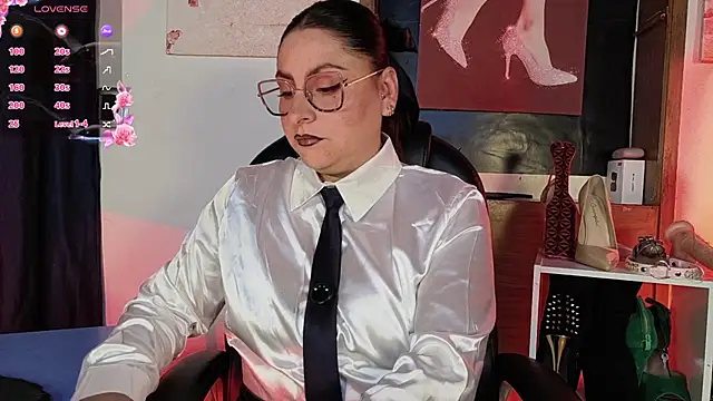 Snapshot of _LuanaDabbraccio chatting on 05/07/26, 02:44 LuanaDabbraccio online show from 05/07/26, 02:44