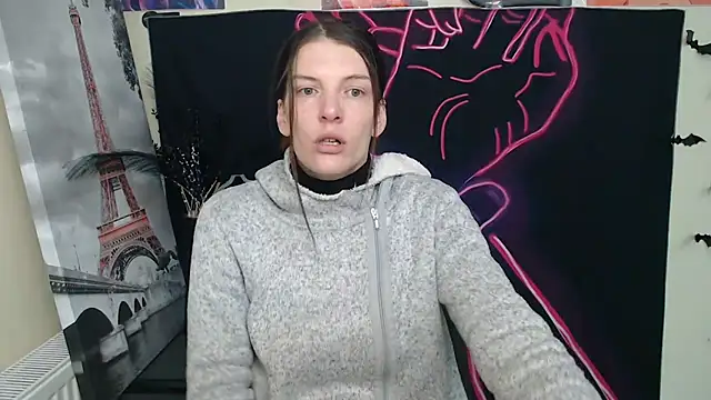 VanessaRey  online show from 03/18/25, 07:41