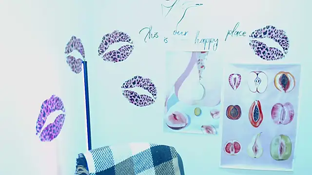 VanessaRey  online show from 11/14/25, 07:18