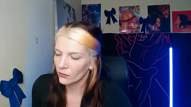 VanessaRey  online show from 04/07/26, 05:52