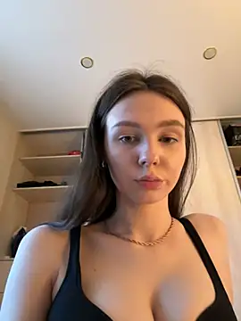 MilaBee online show from 03/22/25, 12:14