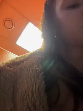 MilaBee online show from 04/02/26, 11:52