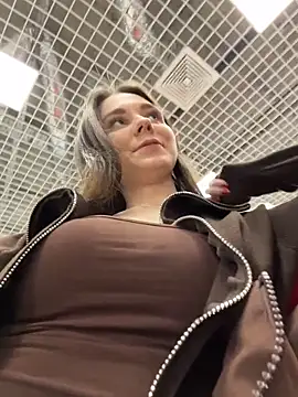 MilaBee online show from 04/14/26, 07:58