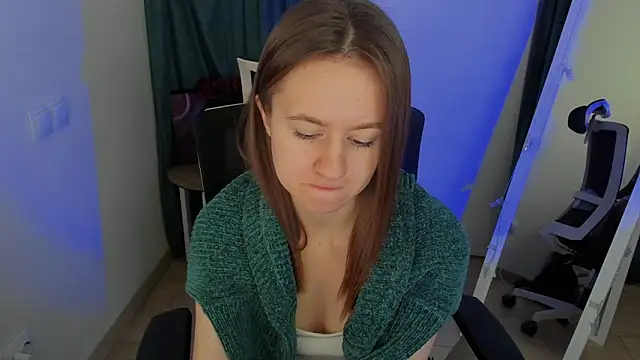 Catherine e online show from 10/14/25, 06:20