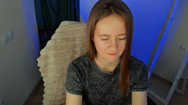 Catherine e online show from 12/04/25, 08:17