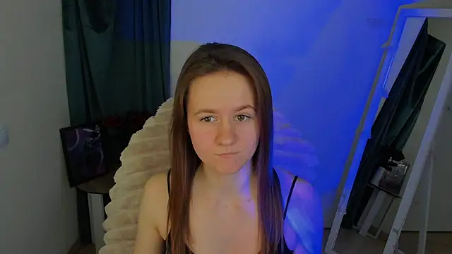 Catherine e online show from 12/17/25, 09:10