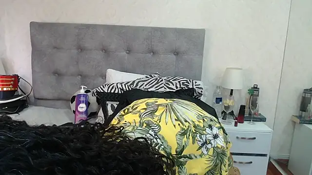 Snapshot of ScarlettGreen_ chatting on 05/04/26, 11:17 ScarlettGreen online show from 05/04/26, 11:17