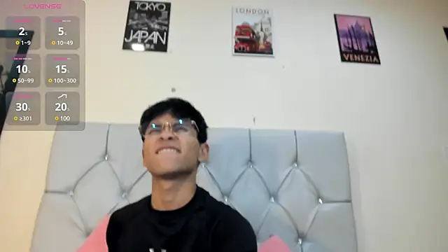 Ethan Westt online show from 03/19/25, 08:54