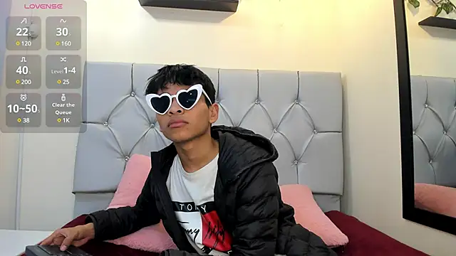 Ethan Westt online show from 03/21/25, 05:34