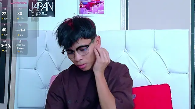 Ethan Westt online show from 11/13/25, 08:41