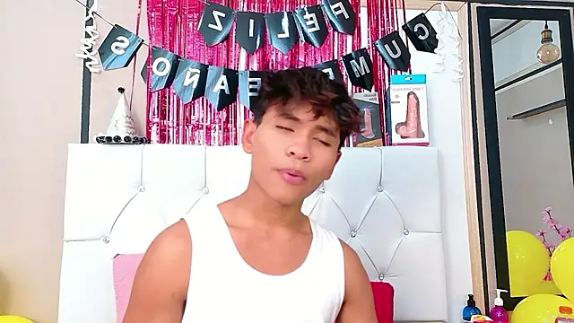 Ethan Westt online show from 03/27/26, 08:41