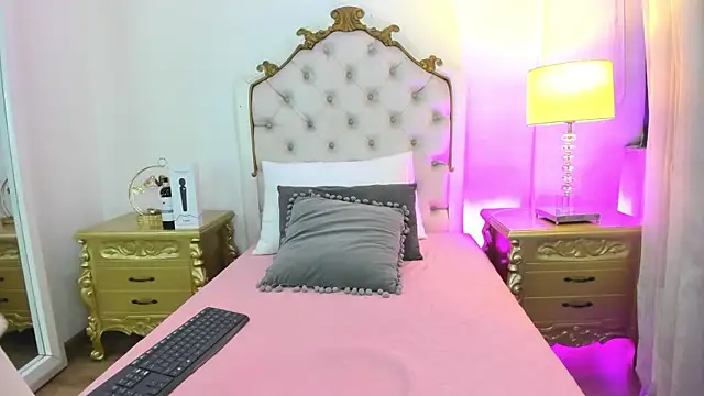 debora scoot online show from 02/13/26, 02:51