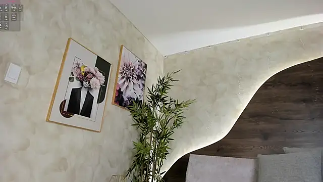 mia lacy  online show from 11/07/25, 07:14