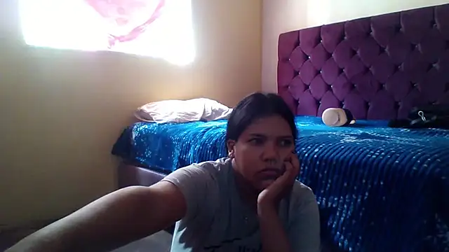 Snapshot of Valeria_Tiffany chatting on 09/28/25, 04:45 Valeria Tiffany online show from 09/28/25, 04:45