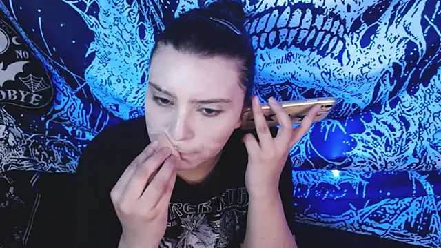 mikaskullcs online show from 06/30/26, 10:33