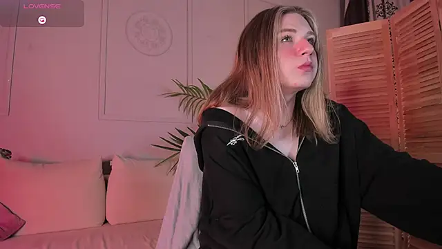 Jes Solar online show from 03/18/25, 03:20