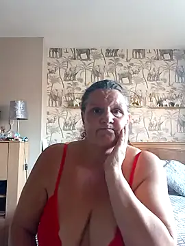 MissQueenBeex online show from 03/19/25, 02:35