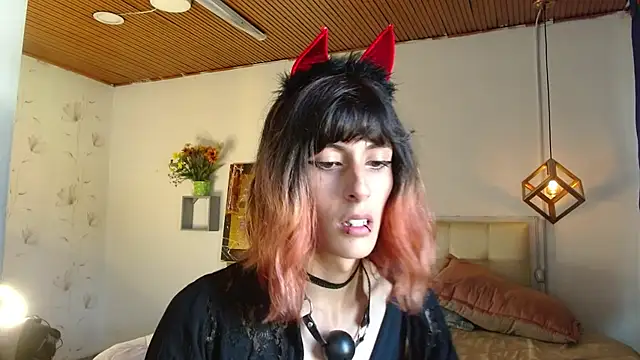 goth minerva online show from 03/19/25, 01:40