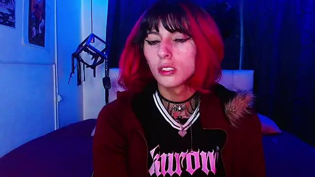 goth minerva online show from 11/11/25, 01:22