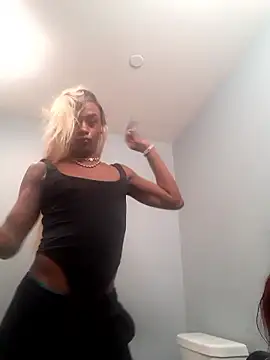 Snapshot of ItsBarbieBitcxxxx69 chatting on 01/18/26, 05:55 ItsBarbieBitcxxxx69 online show from 01/18/26, 05:55