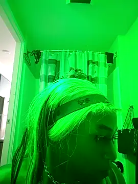 ItsBarbieBitcxxxx69 online show from 04/01/26, 05:32