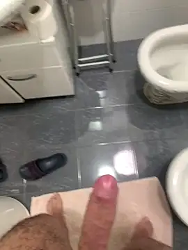 Snapshot of donmike01 chatting on 10/20/25, 03:23 donmike01 online show from 10/20/25, 03:23