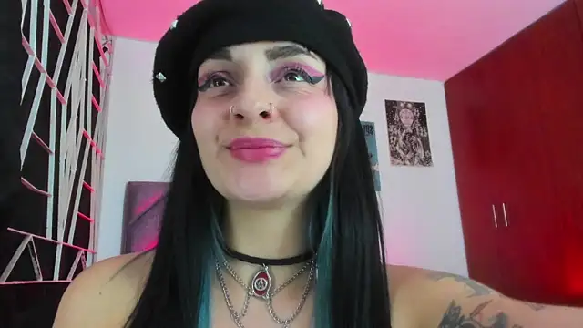 KARINNA  RAVEN online show from 12/19/25, 12:17