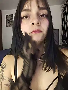 Snapshot of KARINNA__RAVEN chatting on 05/10/26, 12:27 KARINNA RAVEN online show from 05/10/26, 12:27