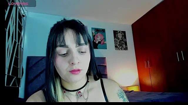 Snapshot of KARINNA__RAVEN chatting on 05/17/26, 09:00 KARINNA RAVEN online show from 05/17/26, 09:00
