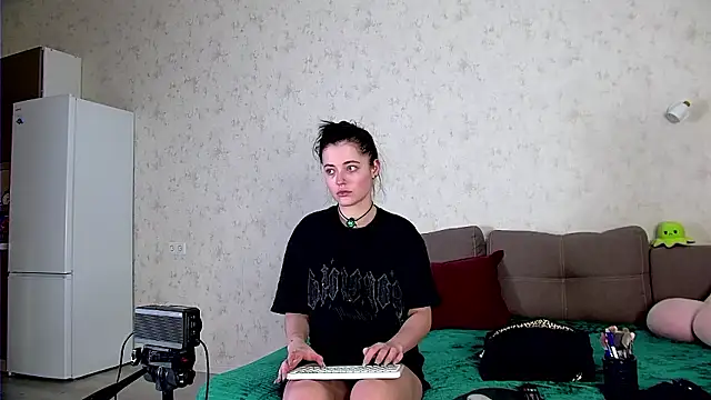 AshleyD  online show from 02/03/26, 01:48