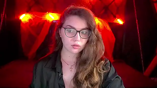 LuxSopphia online show from 11/08/25, 08:29