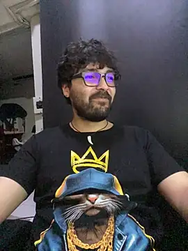 Snapshot of Freakydrag chatting on 11/15/25, 04:10 Freakydrag online show from 11/15/25, 04:10