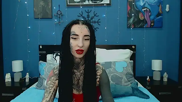 Snapshot of Velvetbat chatting on 06/17/26, 07:33 Velvetbat online show from 06/17/26, 07:33