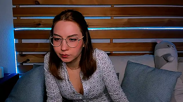 Lilo Sims online show from 03/21/25, 01:56