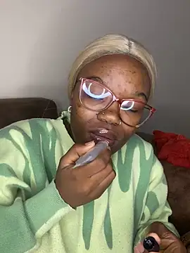 YummyMelanin117 online show from 02/23/26, 09:01