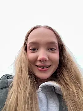 bambi lu online show from 04/14/26, 04:46