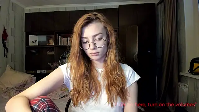 AngelaSwan online show from 10/13/25, 03:12