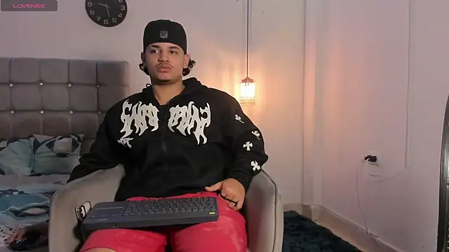 samxx muscle online show from 11/28/25, 02:09