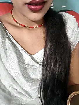 Eshwari Chopra online show from 03/17/26, 04:28