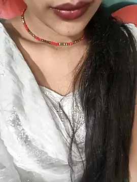 Eshwari Chopra online show from 03/17/26, 04:43