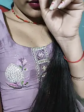 Snapshot of Eshwari_Chopra chatting on 05/26/26, 05:09 Eshwari Chopra online show from 05/26/26, 05:09