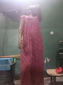 Snapshot of Eshwari_Chopra chatting on 06/11/26, 12:32 Eshwari Chopra online show from 06/11/26, 12:32