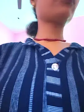 Snapshot of Eshna_Dabral chatting on 09/10/25, 12:54 Eshna Dabral online show from 09/10/25, 12:54