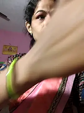 Snapshot of Eshna_Dabral chatting on 09/16/25, 12:44 Eshna Dabral online show from 09/16/25, 12:44