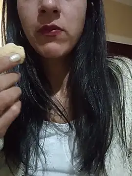 Snapshot of Camilitah chatting on 05/16/26, 01:43 Camilitah online show from 05/16/26, 01:43