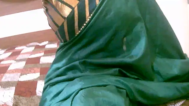 ragini m m s online show from 09/15/25, 04:56