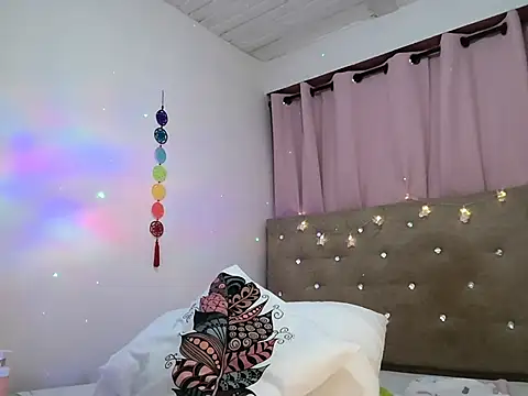 sofia8428 online show from 12/05/25, 12:52