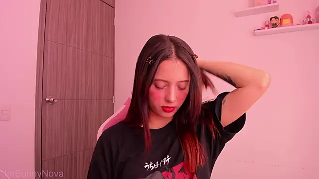 ImBunnyNova online show from 05/19/26, 08:26