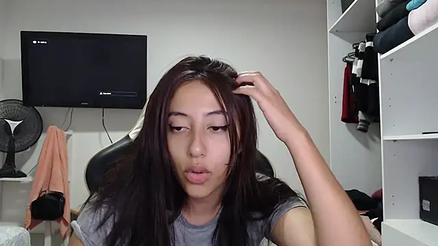 Snapshot of babygirlfree chatting on 02/14/26, 06:32 babygirlfree online show from 02/14/26, 06:32